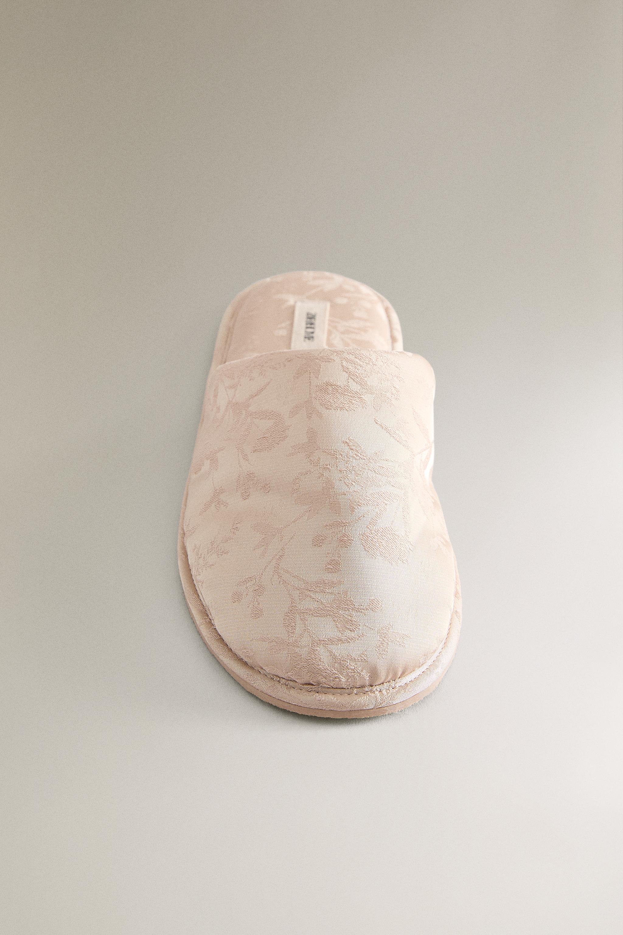 CHAUSSONS OUVERTS À L’ARRIÈRE JACQUARD